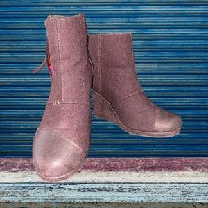 TOMS Booties (8.5M)